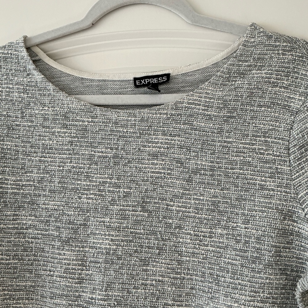 Express Gray/White Top - Picture 4 of 7